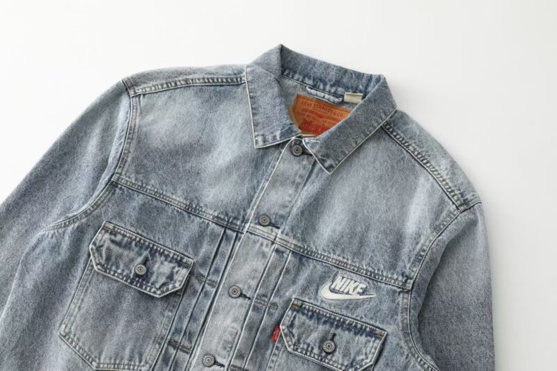 Levis x Nike Trucker Jacket - Image 4