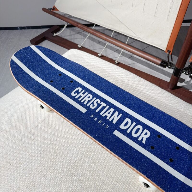 Dior Vibe Skate Board - Image 4