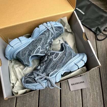 Balenciaga 3XL Azul claro